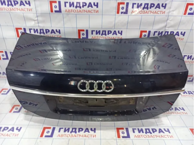 Крышка багажника Audi A6 (С6) 4F5827023F. Дефект молдинга.Сколы.