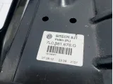 Кронштейн переднего правого сиденья Audi Q7 (4L) 7L0881678G