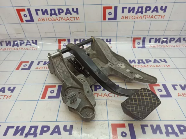 Педаль тормоза Audi Q7 (4L) 7L0723142B