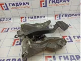 Педаль тормоза Audi Q7 (4L) 7L0723142B