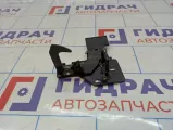 Крючок капота Audi Q7 (4L) 4L0823480