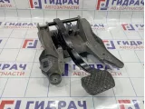 Педаль тормоза Audi Q7 (4L) 7L0723142B