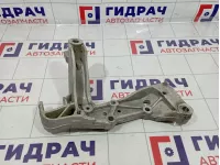 Кронштейн переднего рычага правый Audi A3 (8P) 1K0199296E