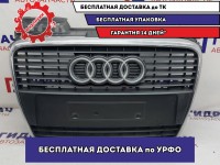 Решетка радиатора Audi A4 8E0853651Q. Дефект. Трещина.