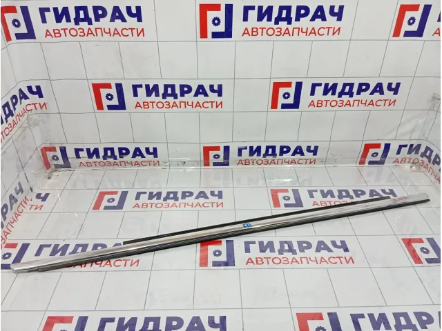 Накладка стекла Audi A4 8K0853284J2ZZ