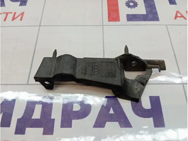 Кронштейн бампера передний правый Audi A4 8K0807284