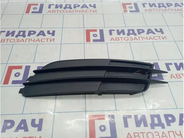 Решетка в бампер правая Audi A6 (C7) 4G0807682