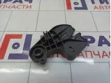 Кронштейн ручки открывания капота Audi Q5 (8R) 8R1823633