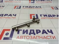 Рейка топливная (рампа) правая Audi Q5 (8R) 06E130090F