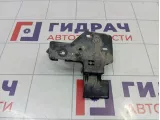 Крючок капота Audi Q7 (4L) 4L0823480