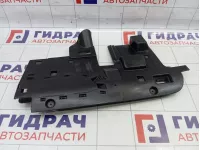 Накладка под торпедо левая Audi Q7 (4L) 4L1815173B