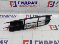 Решетка в бампер левая Audi Q7 (4L) 4L080768101C