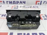 Блок управления климатической установкой Audi Q7 (4L) 4L0820043F