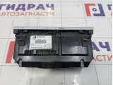 Блок управления климатической установкой Audi Q7 (4L) 4L0820043F