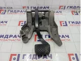 Педаль тормоза Audi Q7 (4L) 7L0723142B 