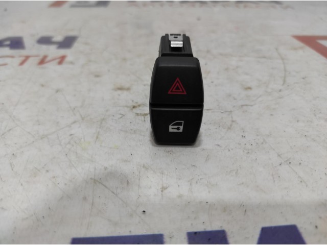 Кнопка аварийной сигнализации BMW 6 (F13) 61319161896.