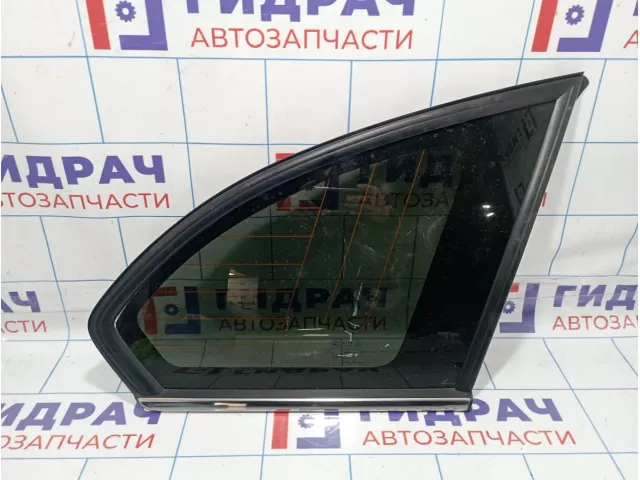 Стекло кузовное глухое правое Chevrolet Captiva (C100) 96622517