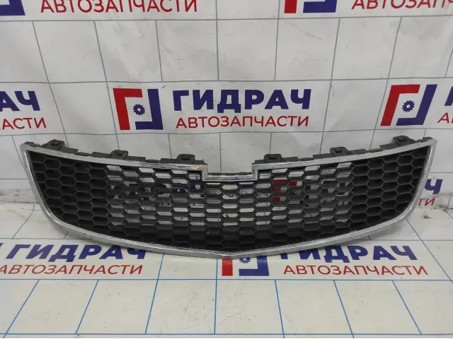 Решетка радиатора Chevrolet Cruze 96981092