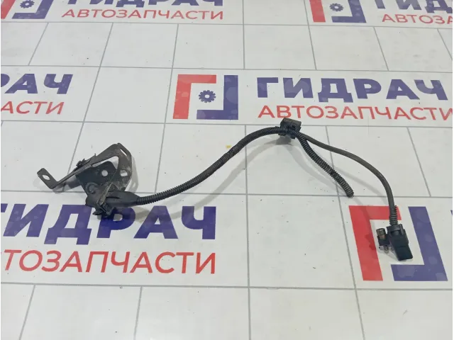 Датчик положения коленвала Chevrolet Cruze 55567243