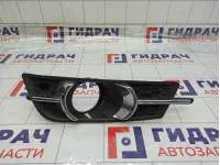 Рамка противотуманной фары левая Chevrolet Cruze 95980708
