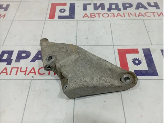 Кронштейн генератора Chevrolet Rezzo 96852142
