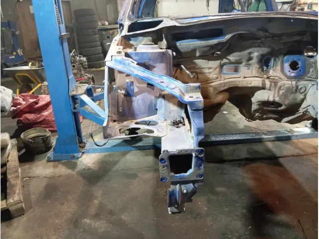 Лонжерон передний правый Citroen C4