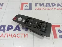 Блок управления стеклоподъемниками Fiat Grande Punto (199) 735411028