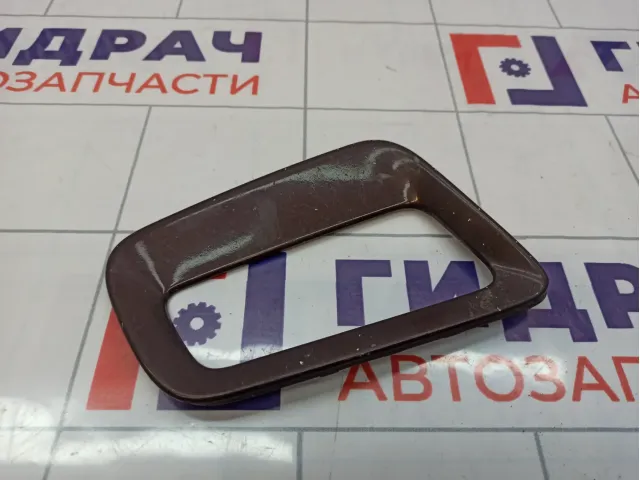 Рамка противотуманной фары правой Ford C-MAX 1486486