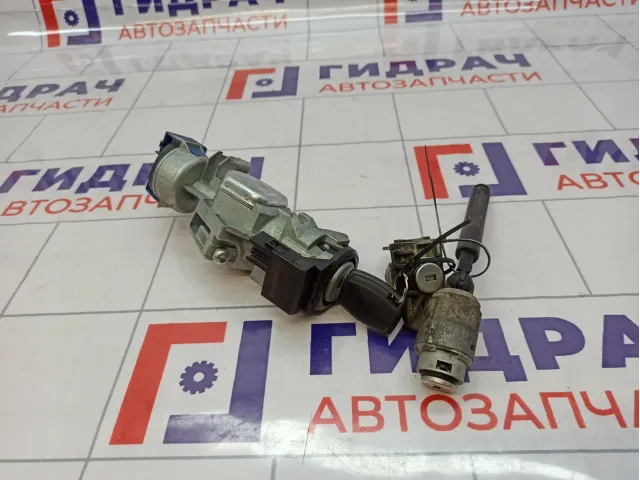 Замок зажигания Ford C-MAX 1681167