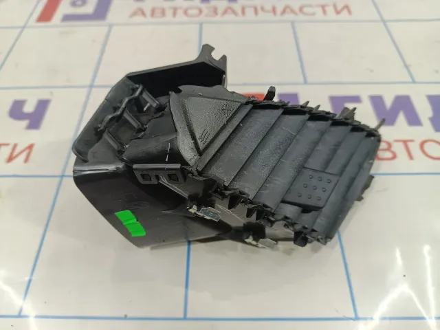 Дефлектор воздушный центральный левый Ford EcoSport 1835968