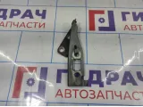 Петля капота правая Ford Fiesta (Mk VI) 1324621.