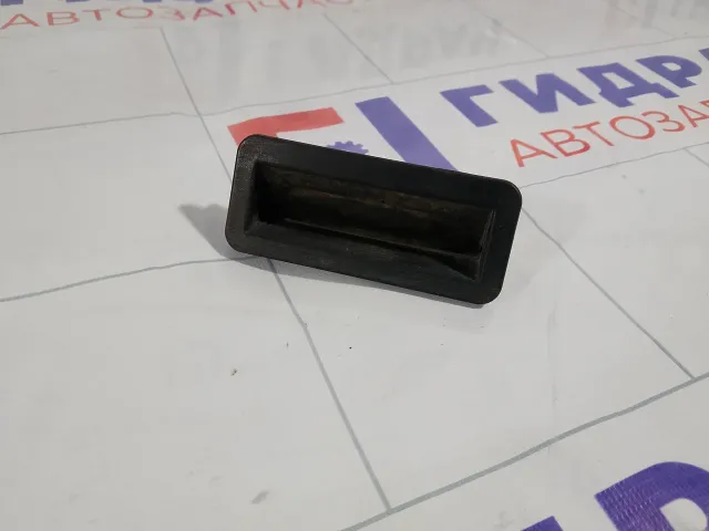 Кнопка закрывания багажника Ford Focus 1857333