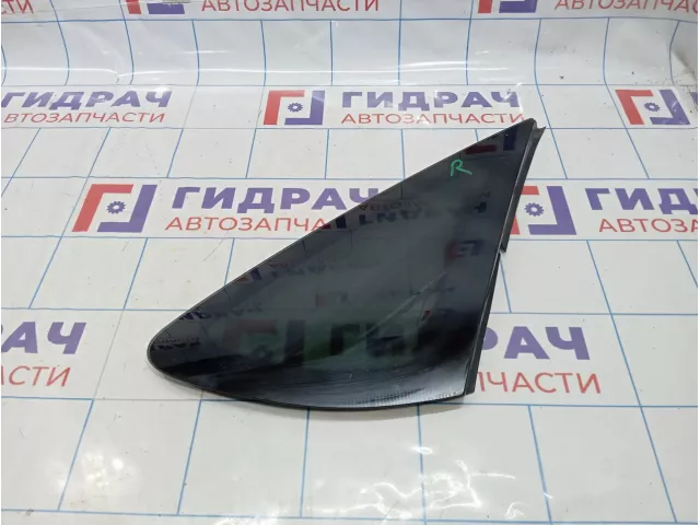 Стекло кузовное глухое правое Ford Focus 2 1493180