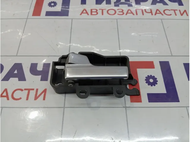 Ручка двери внутренняя левая Ford Focus 2 1470119