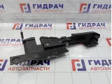 Воздуховод радиатора правый Ford Focus 2 3M5110B738BE