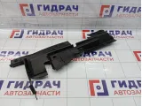 Воздуховод радиатора правый Ford Focus 2 3M5110B738BE