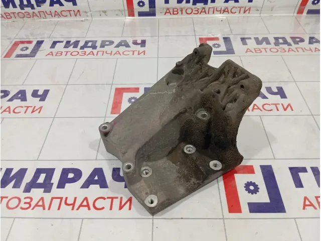 Кронштейн кондиционера Ford Focus 4M5019D624