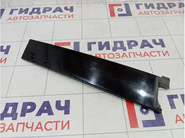 Накладка двери задней левой Ford Focus 1751093