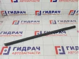 Уплотнитель стекла переднего левого Ford Focus 3 1747503