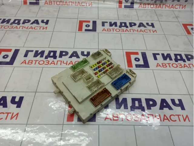 Блок предохранителей Ford Focus 2227208