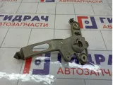 Кронштейн стеклоочистителя правый Ford Focus 3 1933690