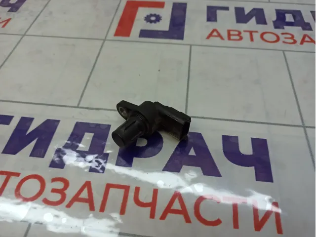 Датчик положения распредвала Ford Focus 3 1826557