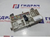 Блок предохранителей Ford Focus 2 2027109. Дефект корпуса.