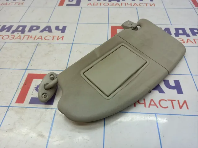 Козырек солнцезащитный левый Ford Focus 2 1700319. Потертости.