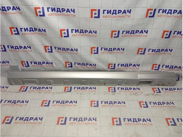 Накладка на порог (наружная) левая Ford Focus 2 1380594