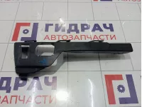 Кронштейн переднего бампера правый Ford Focus 2 1335698