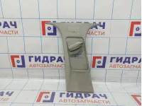 Обшивка стойки средней левой верхняя Ford Focus 2 1366045. Дефект.