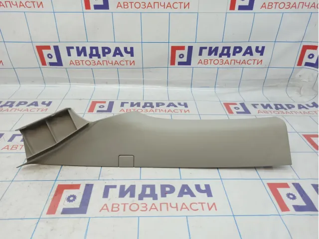 Обшивка стойки средней правой верхняя Ford Focus 2 1357969.