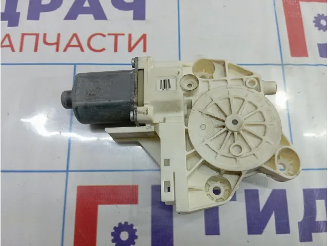 Моторчик стеклоподъемника левый Ford Focus 2 1347885