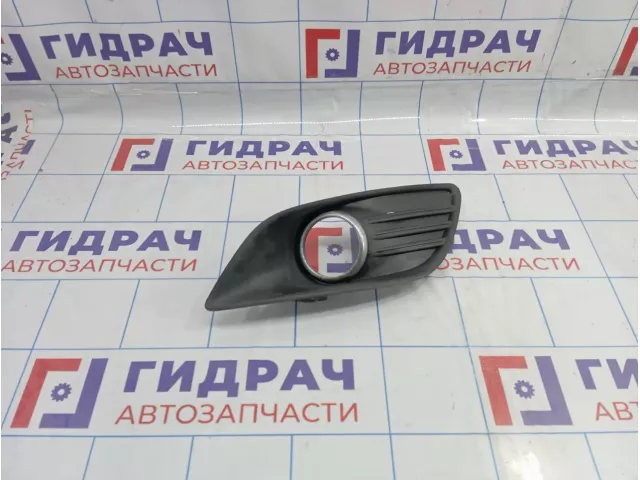 Решетка в бампер правая Ford Focus 2 1538833